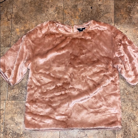Powder pink fur like sweater short sleeve sizeM - Picture 2 of 6